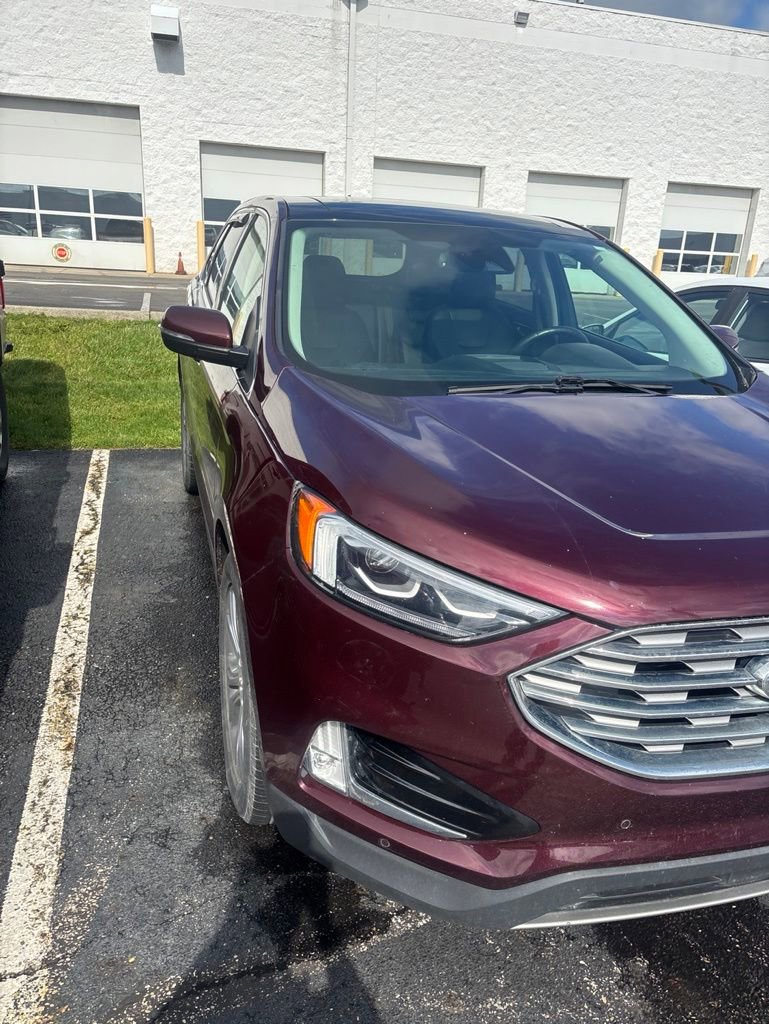 Used 2020 Ford Edge Titanium w/ Equipment Group 301A AWD/4WD image 2