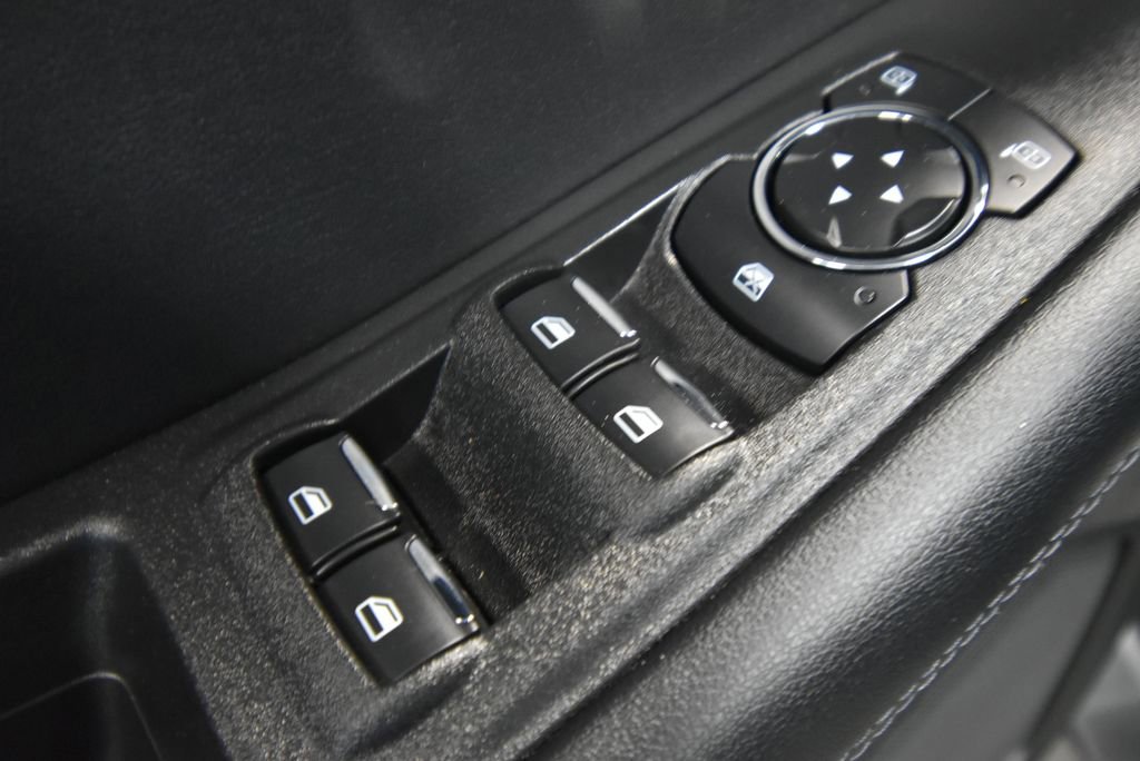 Used 2024 Ford Edge SE AWD/4WD image 5