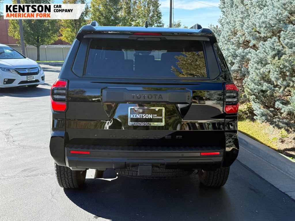 Used 2025 Toyota 4Runner TRD Off-Road image 7