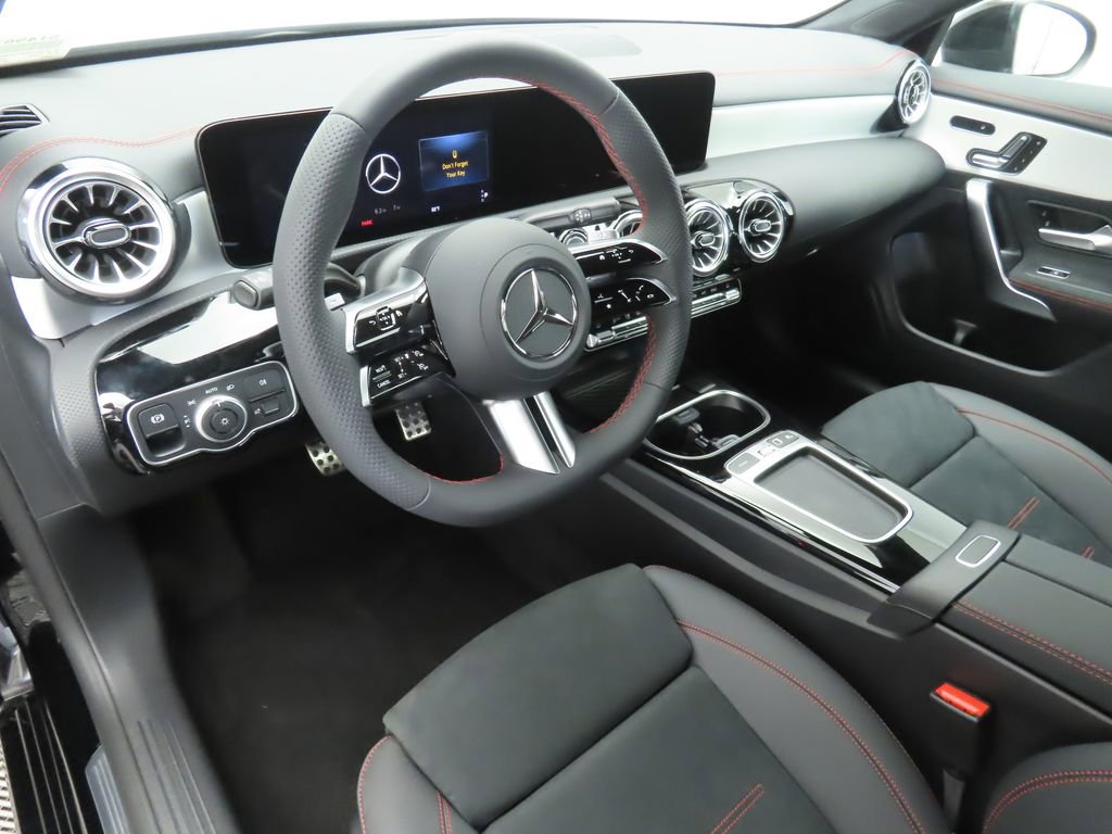 New 2026 Mercedes-Benz CLA 250 4MATIC image 9