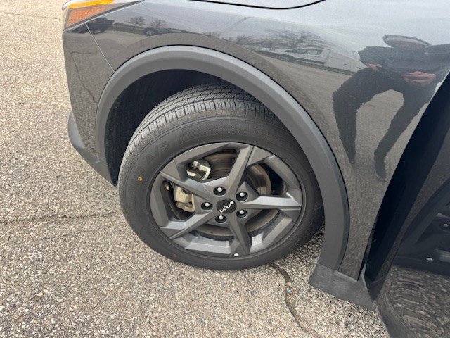 Used 2025 Kia K4 LXS image 35