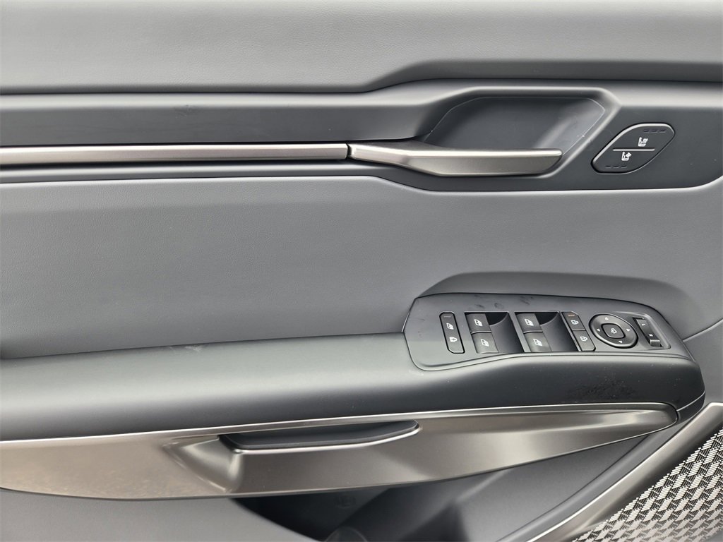 New 2026 Kia EV9 Light image 16