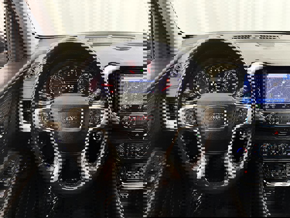 Used 2021 GMC Terrain SLT w/ Infotainment Package II image 10