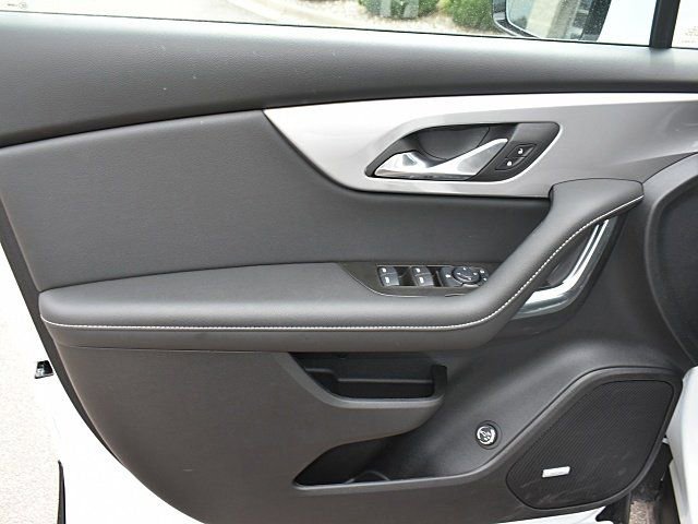 New 2025 Chevrolet Blazer LT w/ Sound & Technology Package image 12