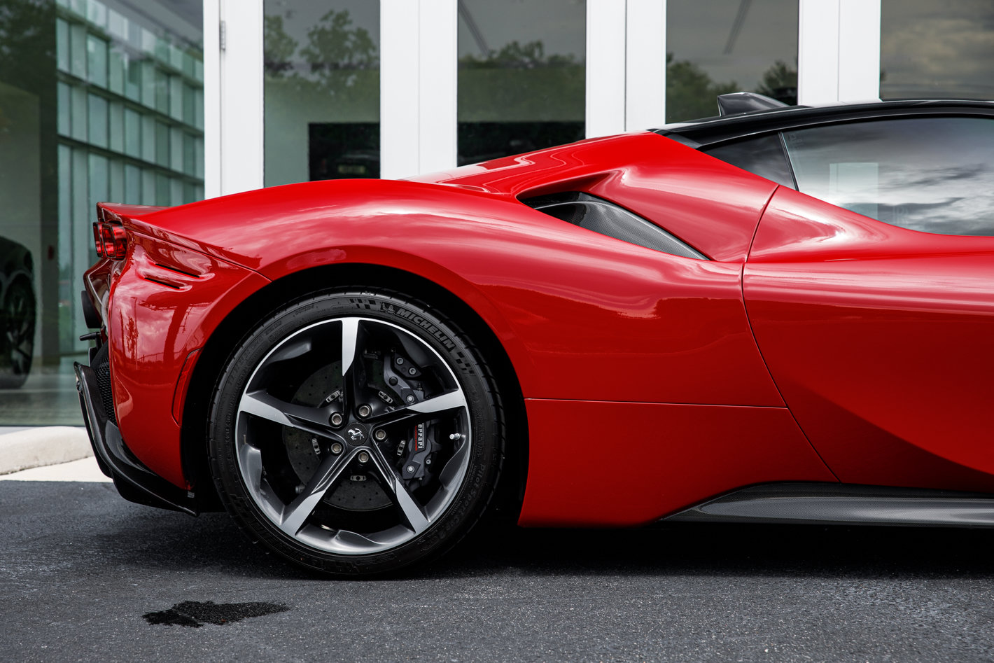 Used 2021 Ferrari SF90 Stradale AWD/4WD image 21