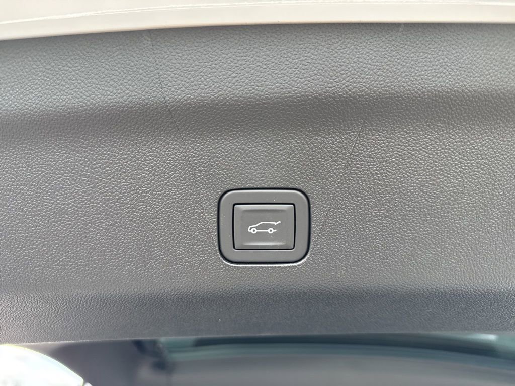 New 2026 GMC Yukon AT4 image 32