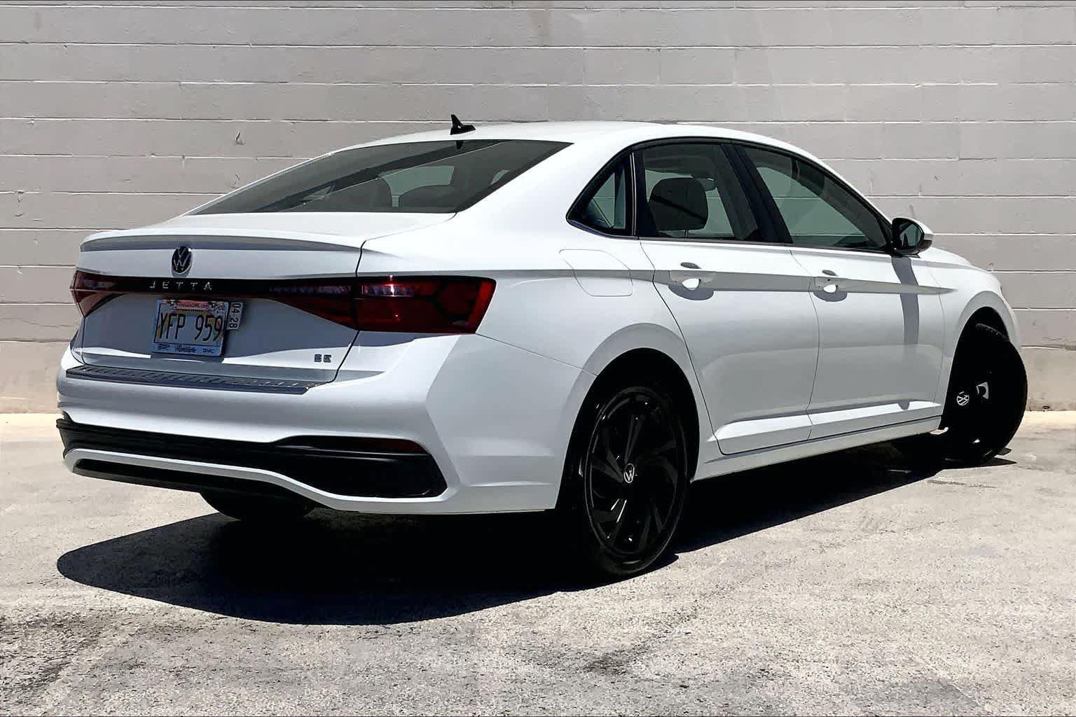 Used 2026 Volkswagen Jetta SE FWD image 22