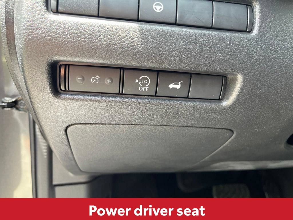 Used 2025 Nissan Rogue SV FWD image 14