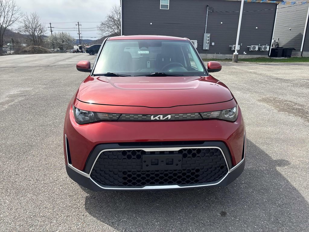 Used 2023 Kia Soul LX w/ LX Technology Package image 8