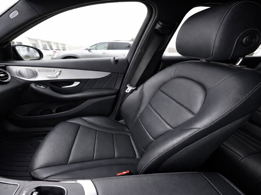 Used 2019 Mercedes-Benz GLC 300 4MATIC image 11