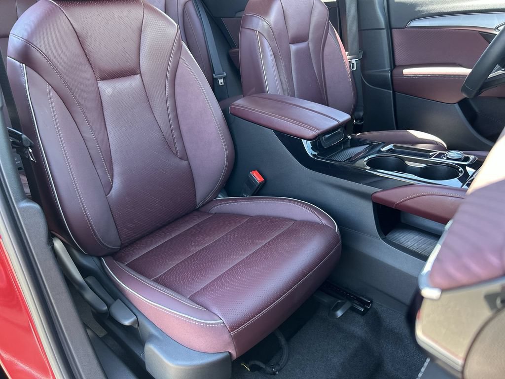 Used 2025 Buick Envision Sport Touring AWD/4WD image 29