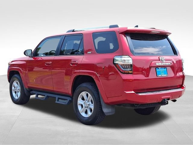 Used 2020 Toyota 4Runner SR5 AWD/4WD image 4