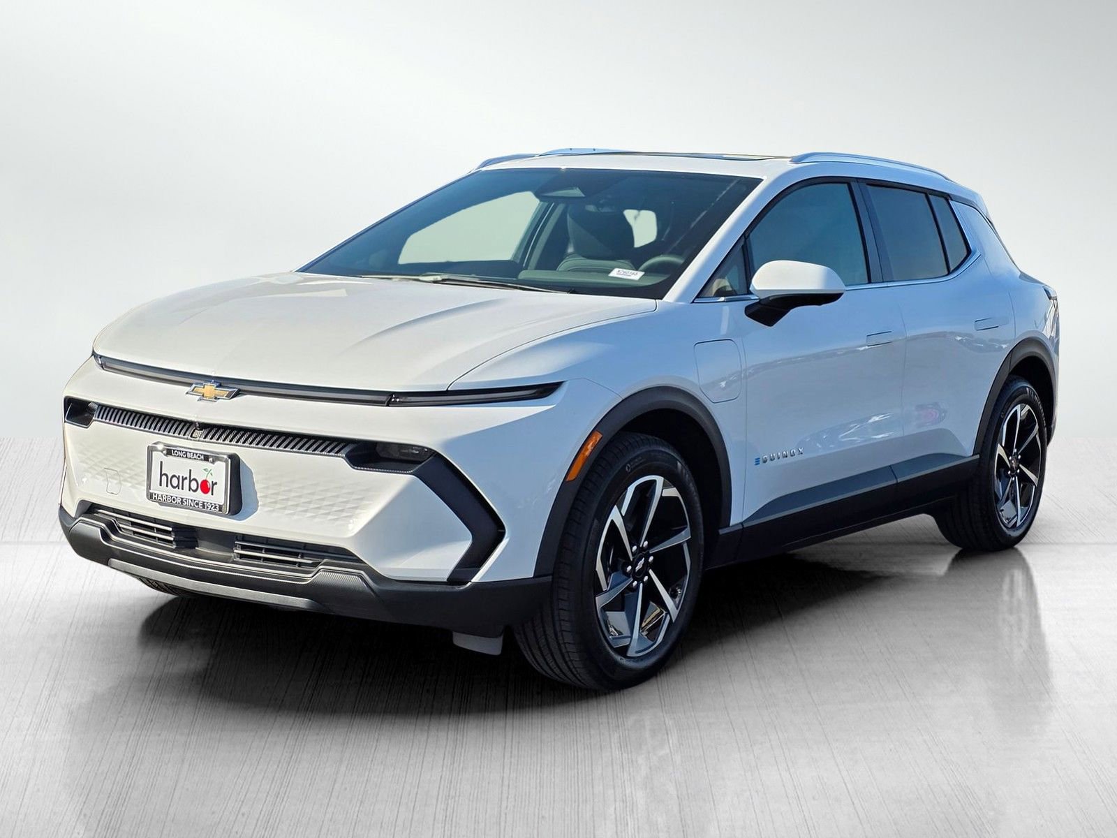 New 2026 Chevrolet Equinox EV LT image 3