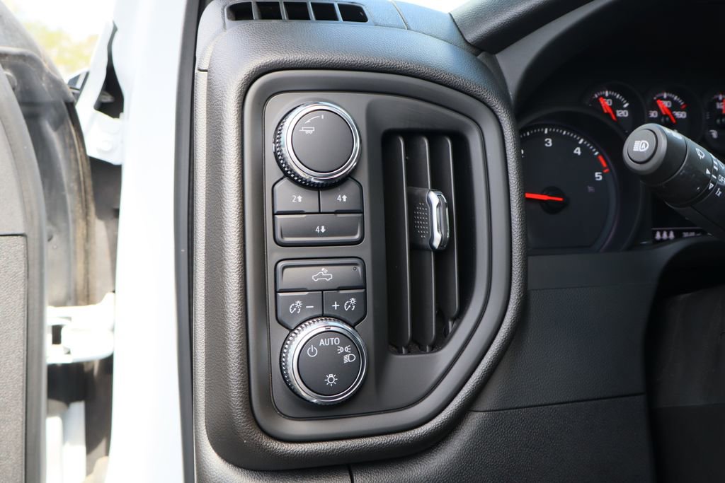 Used 2024 GMC Sierra 2500 Pro image 12