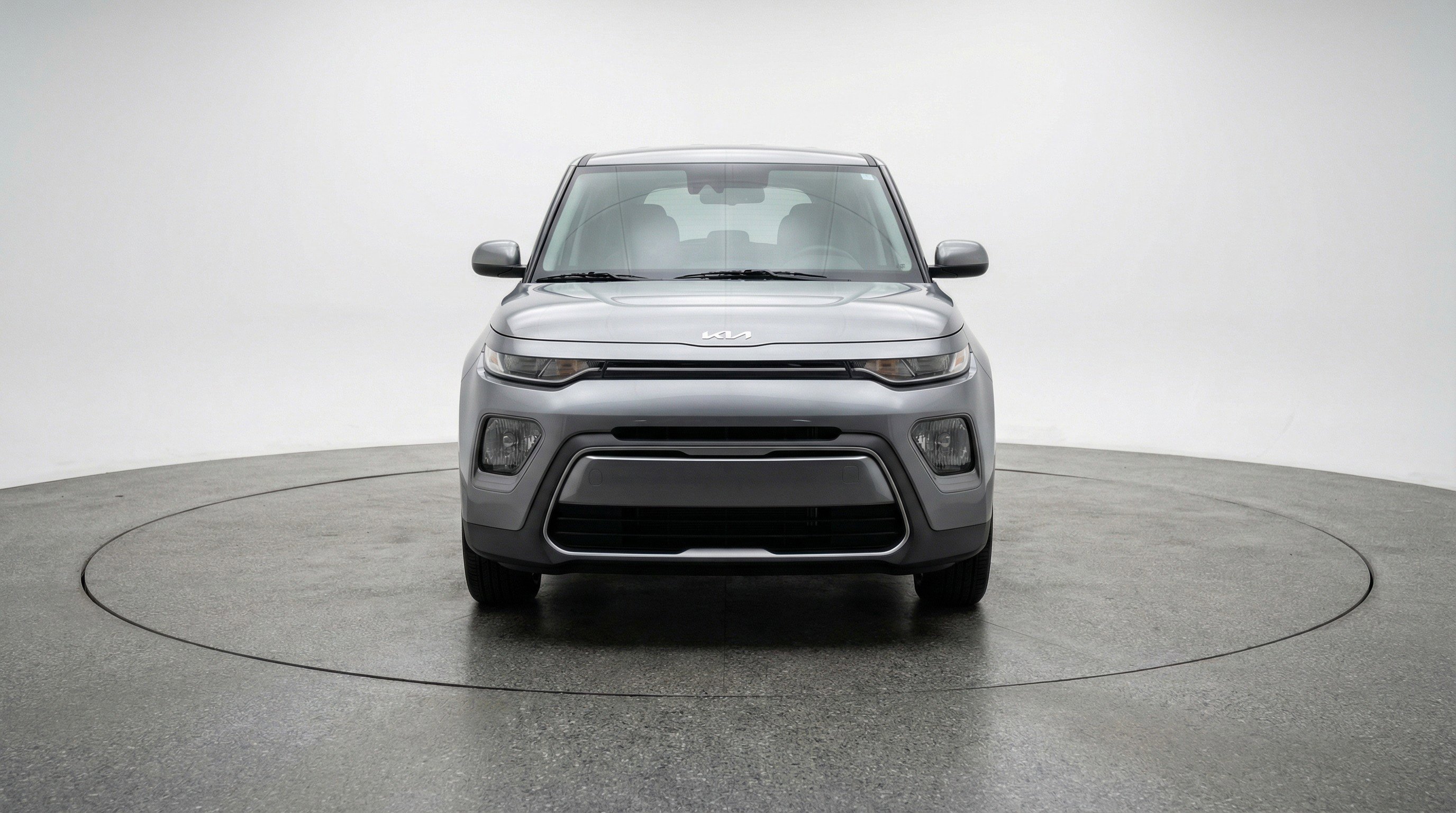 Used 2025 Kia Soul LX w/ LX Technology Package FWD image 2