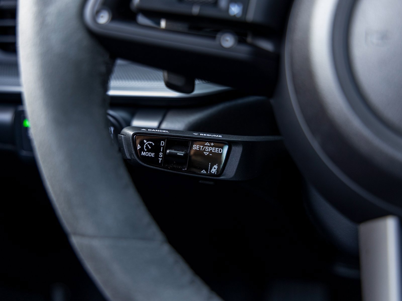 Certified 2025 Porsche 911 Carrera image 31