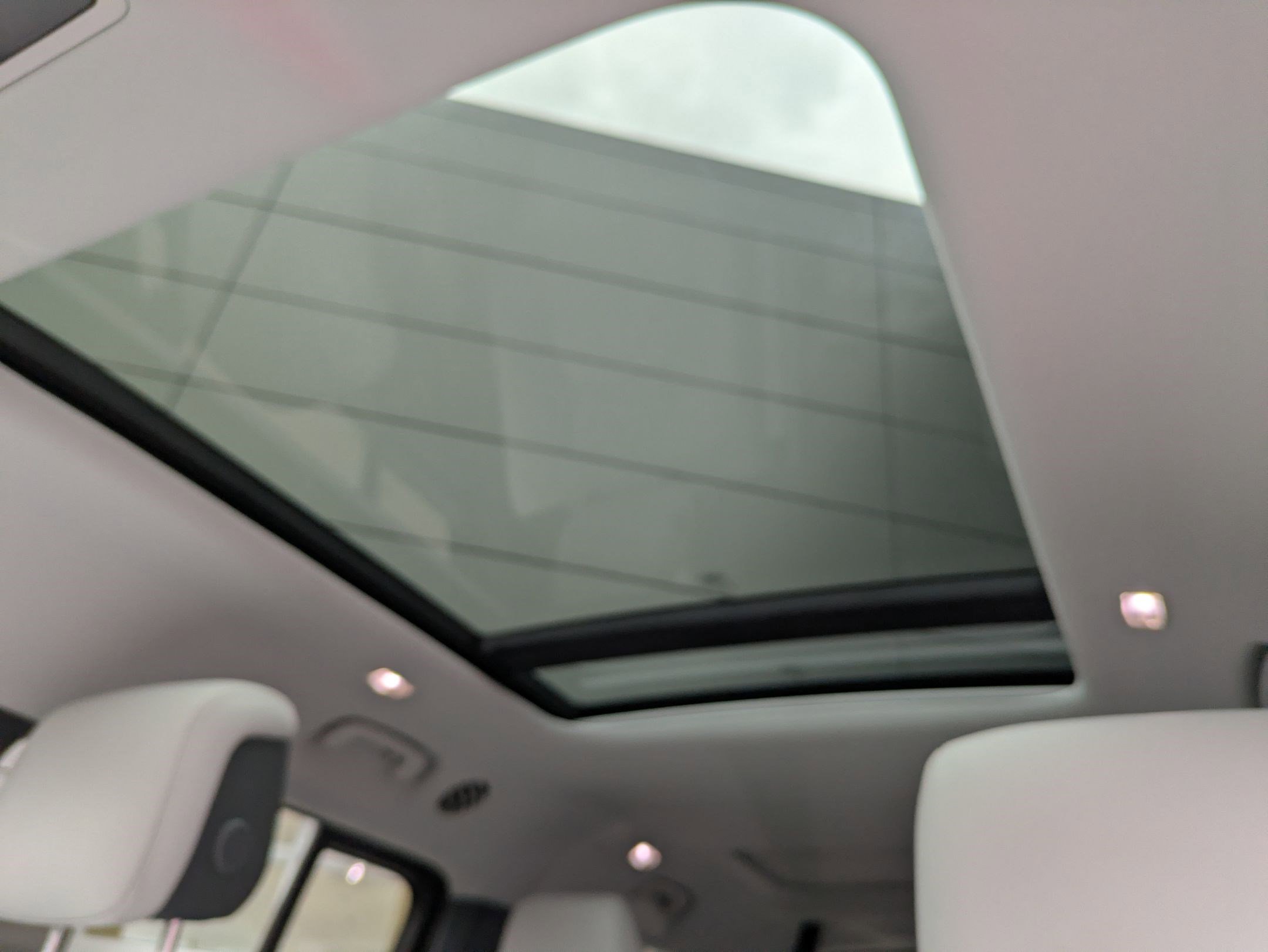 Used 2025 Land Rover Defender 130 S image 26