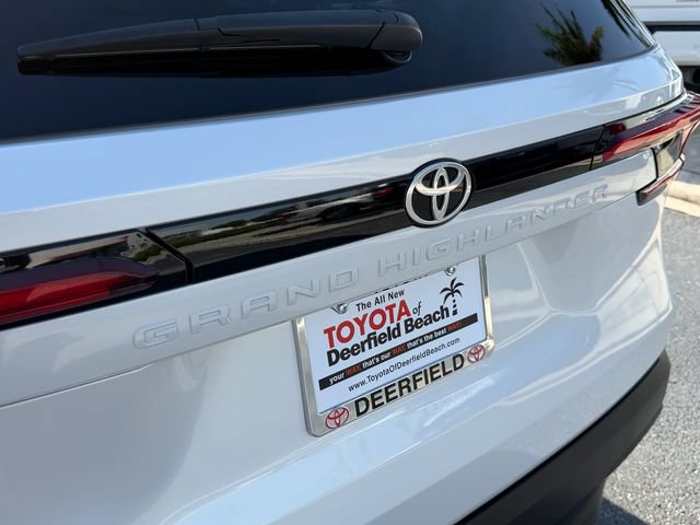 Certified 2025 Toyota Grand Highlander FWD image 16