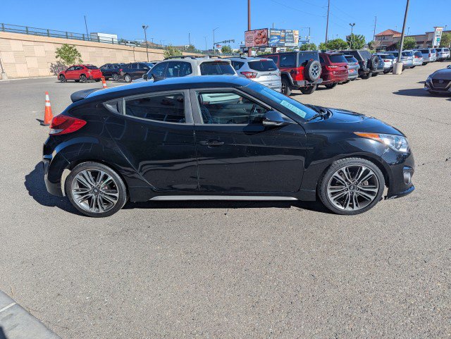 Used 2016 Hyundai Veloster Turbo FWD image 6
