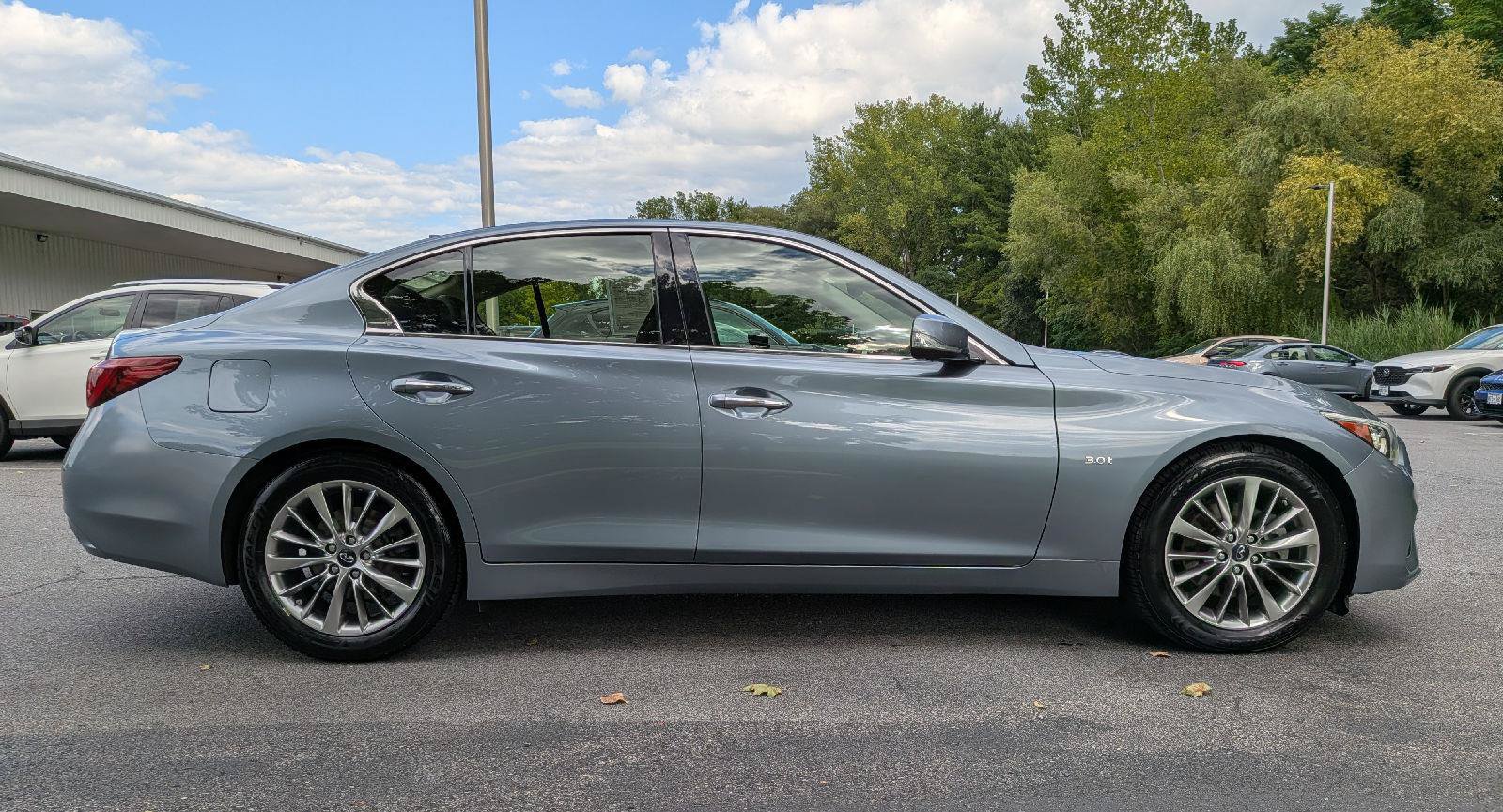 Used 2018 INFINITI Q50 Luxe w/ Sensory Package (Luxe) AWD/4WD image 6