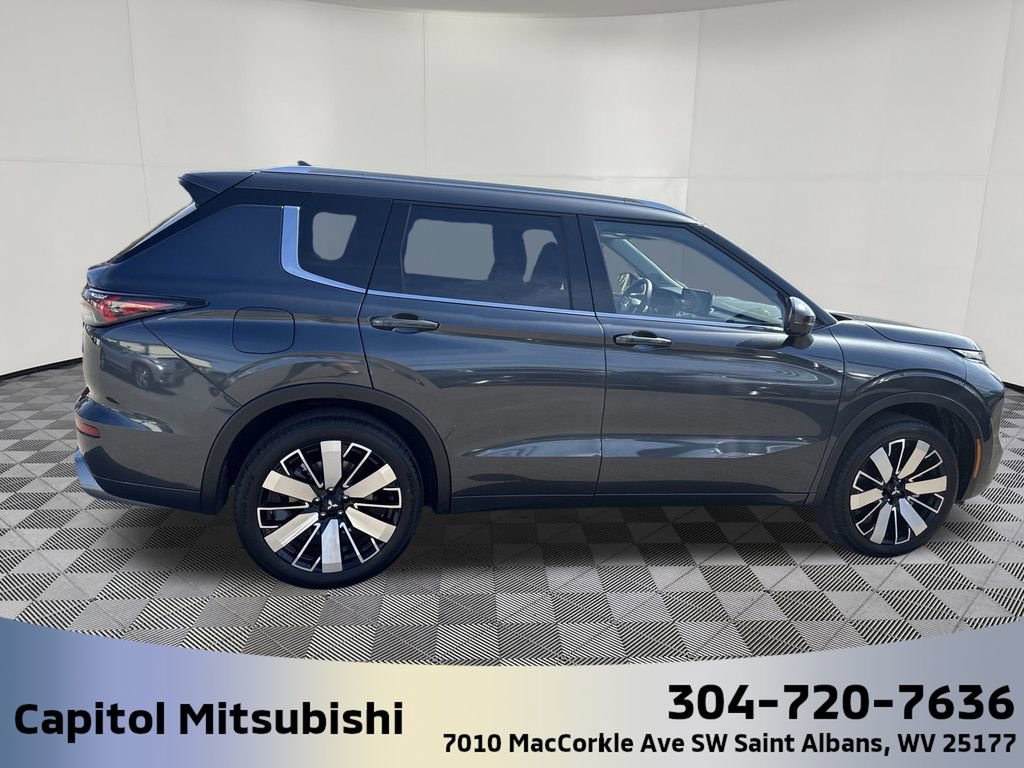 New 2025 Mitsubishi Outlander SEL image 4