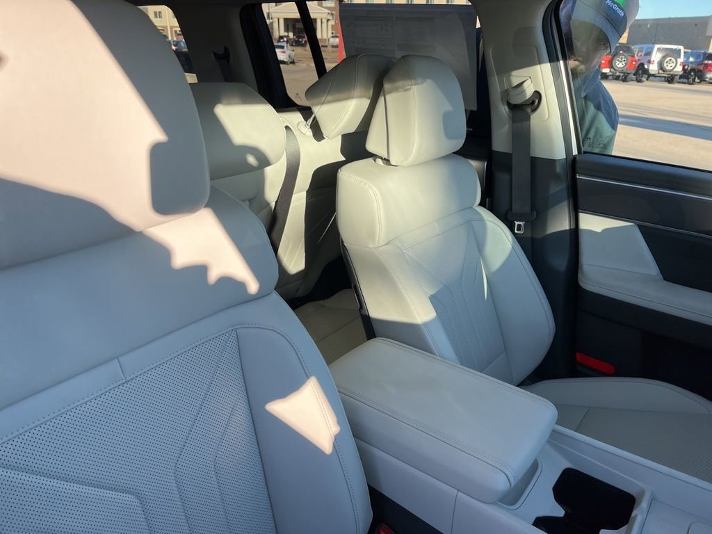 New 2025 Hyundai Santa Fe SEL image 10