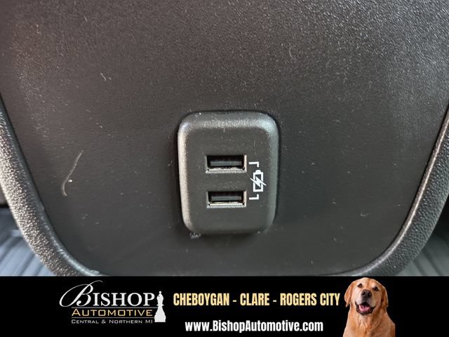Used 2024 GMC Terrain SLE w/ LPO, Floor Liner Package FWD image 20