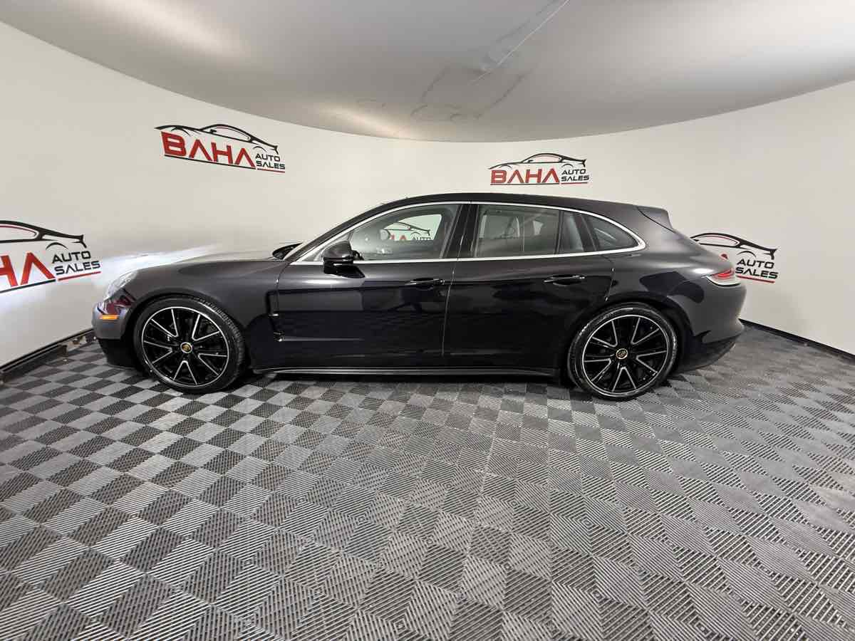Used 2022 Porsche Panamera 4 w/ Premium Package AWD/4WD image 7