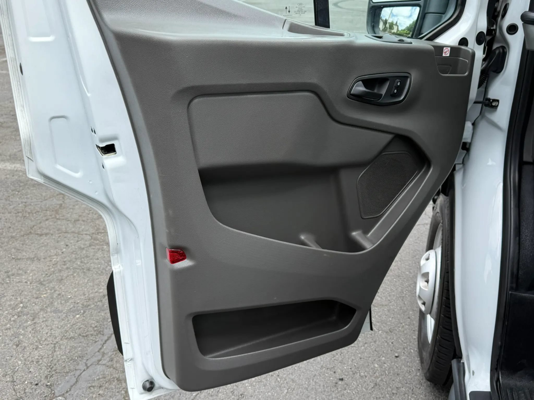 Used 2020 Ford Transit 350 Medium Roof RWD image 18