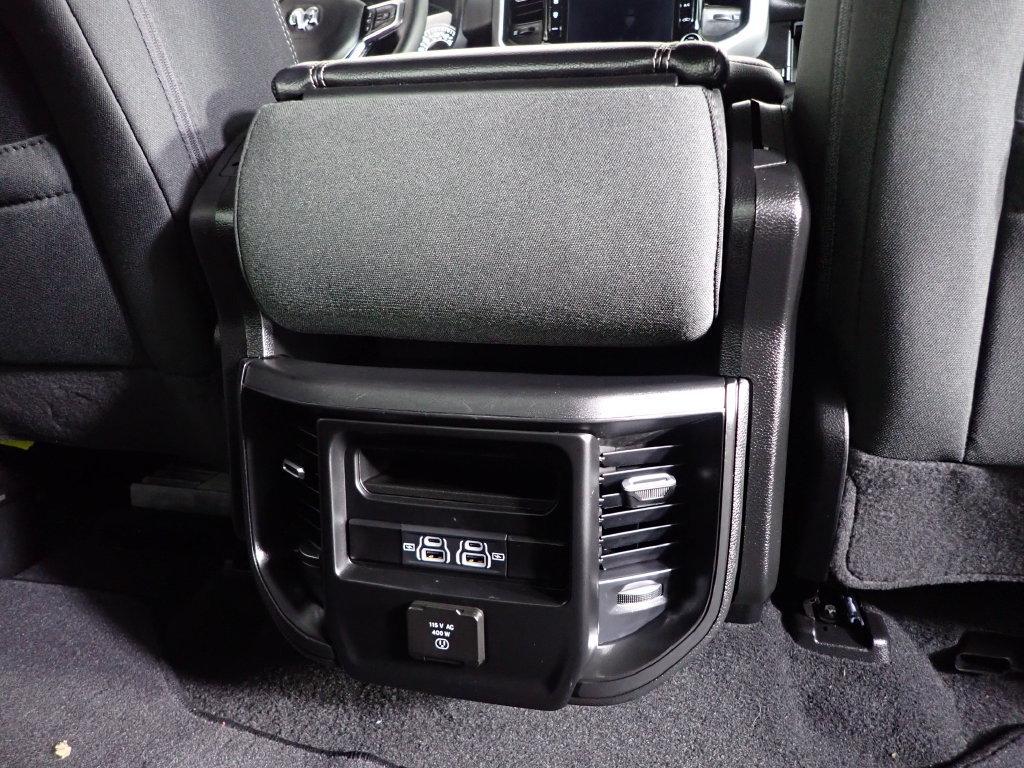 Used 2025 RAM 1500 Big Horn AWD/4WD image 36