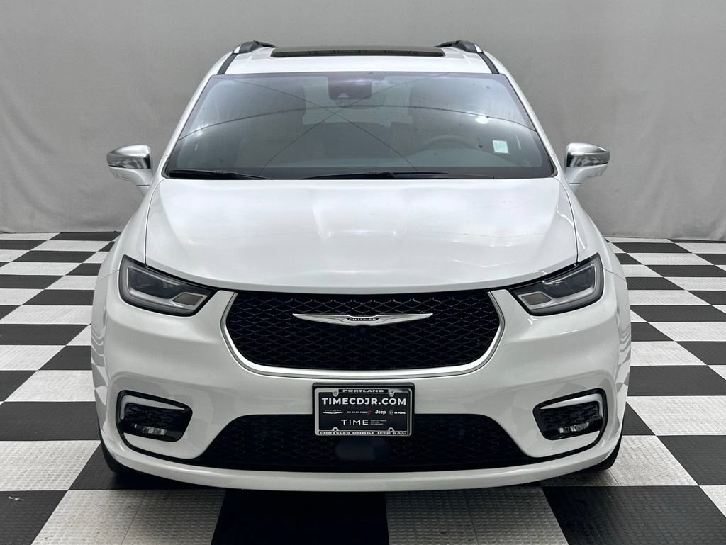 Certified 2022 Chrysler Pacifica Pinnacle AWD/4WD image 3