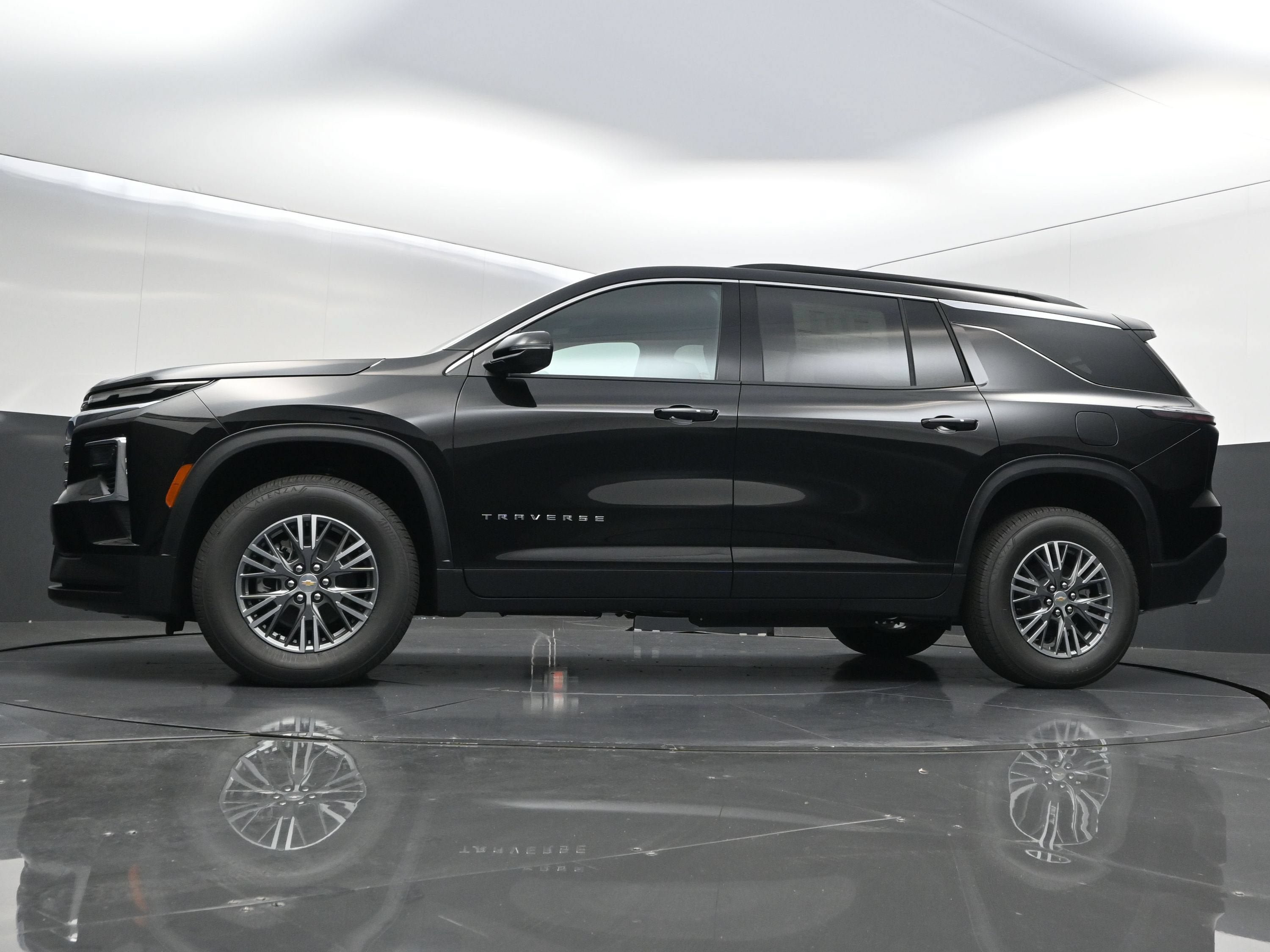 New 2027 Chevrolet Traverse LT FWD image 44
