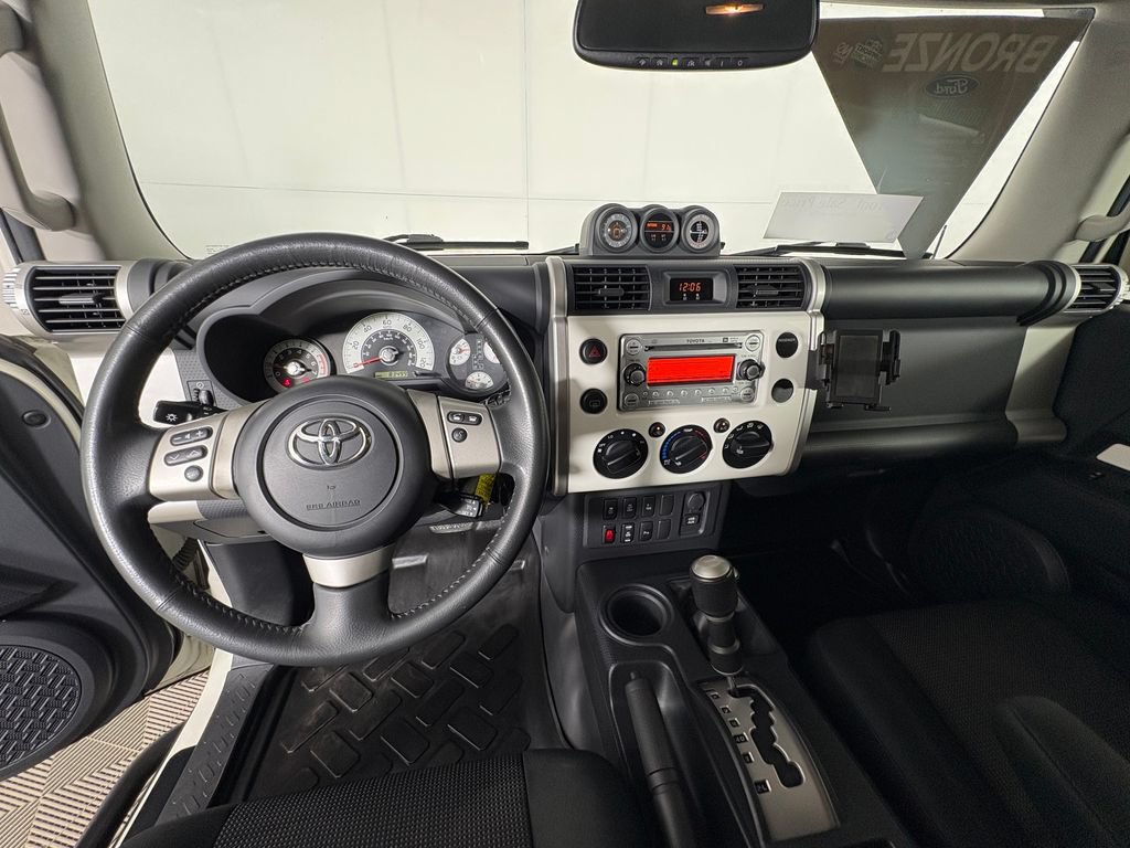 Used 2014 Toyota FJ Cruiser 4WD w/ Upgrade Package image 8
