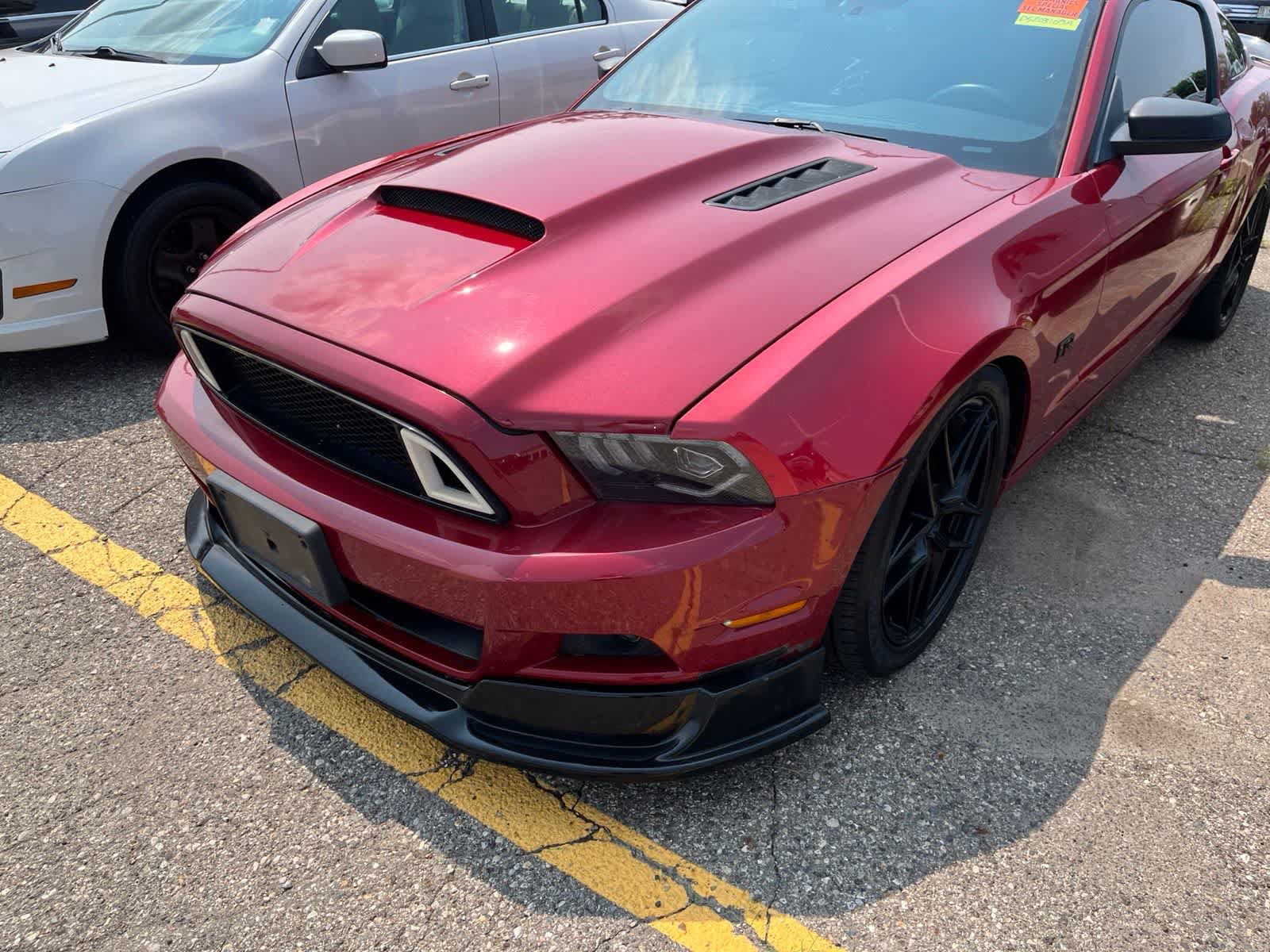 Used 2013 Ford Mustang Coupe RWD image 1