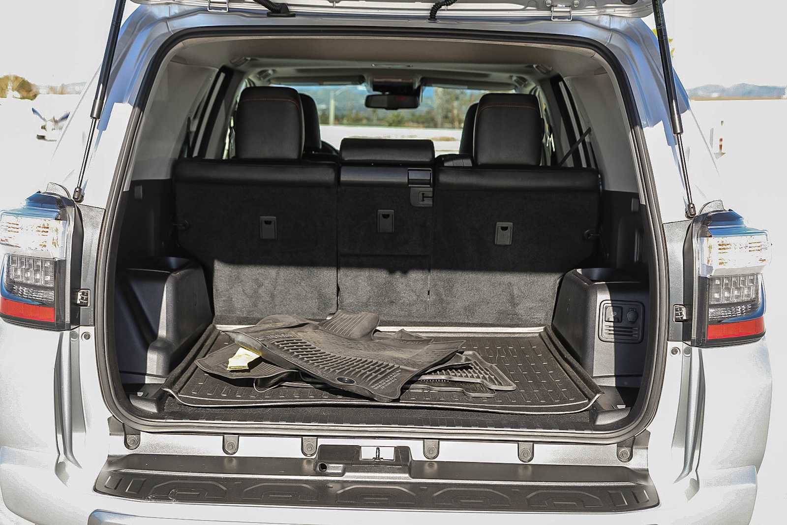 Certified 2024 Toyota 4Runner TRD Off-Road Premium image 26