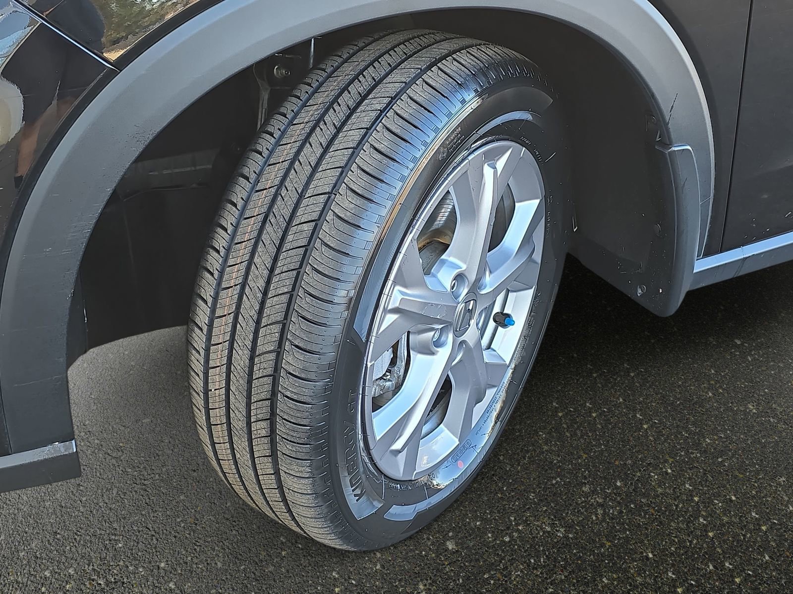 Certified 2023 Honda HR-V LX image 30