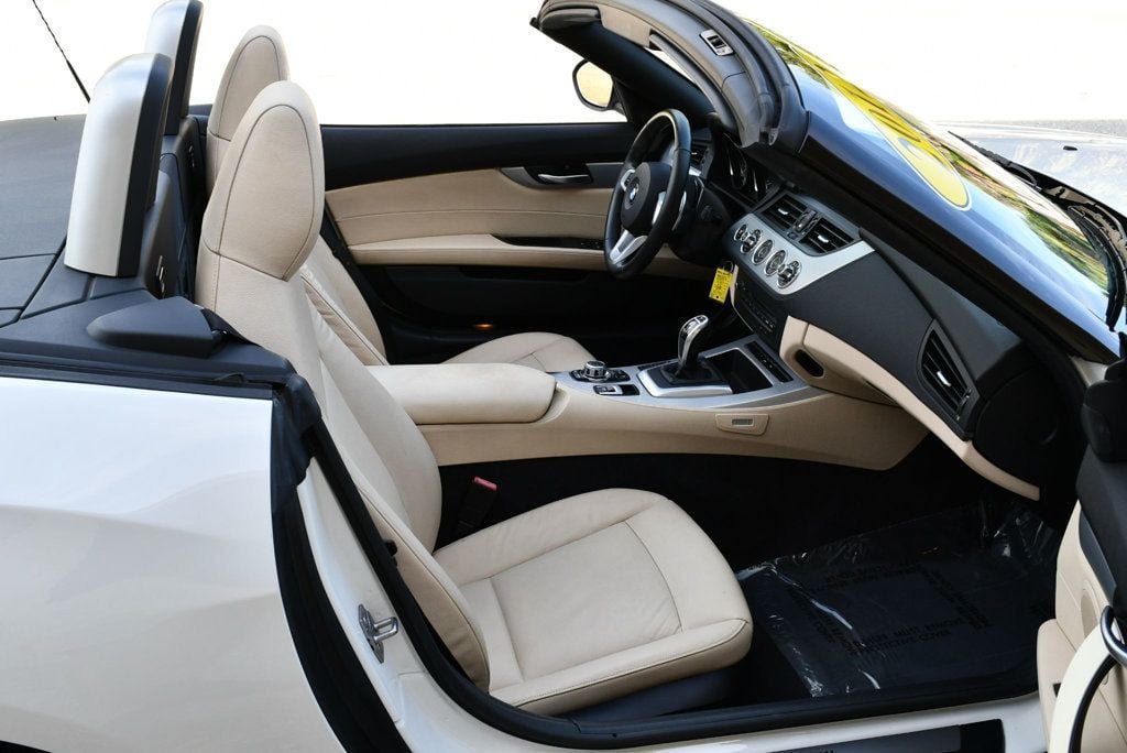 Used 2012 BMW Z4 sDrive35i RWD image 63