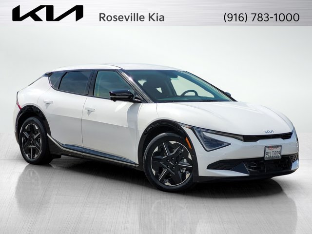 Certified 2025 Kia EV6 Wind RWD image 1