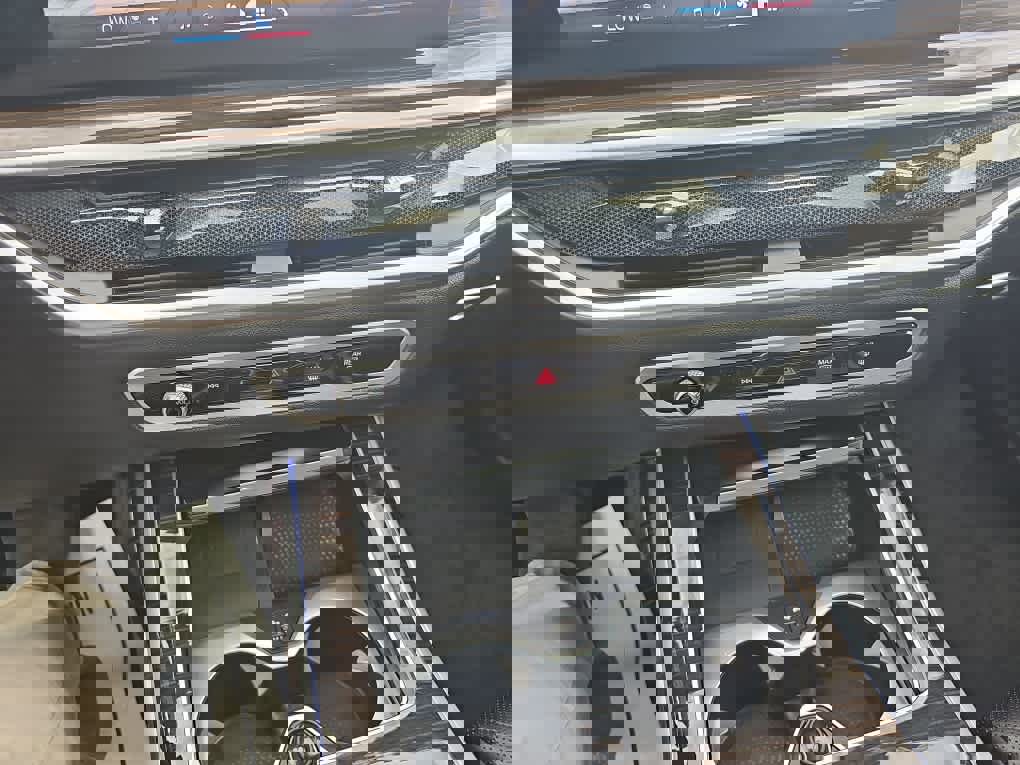 Used 2024 BMW X7 xDrive40i image 22