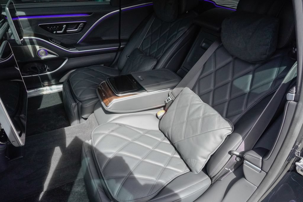Used 2025 Mercedes-Benz Maybach S 680 4MATIC image 30