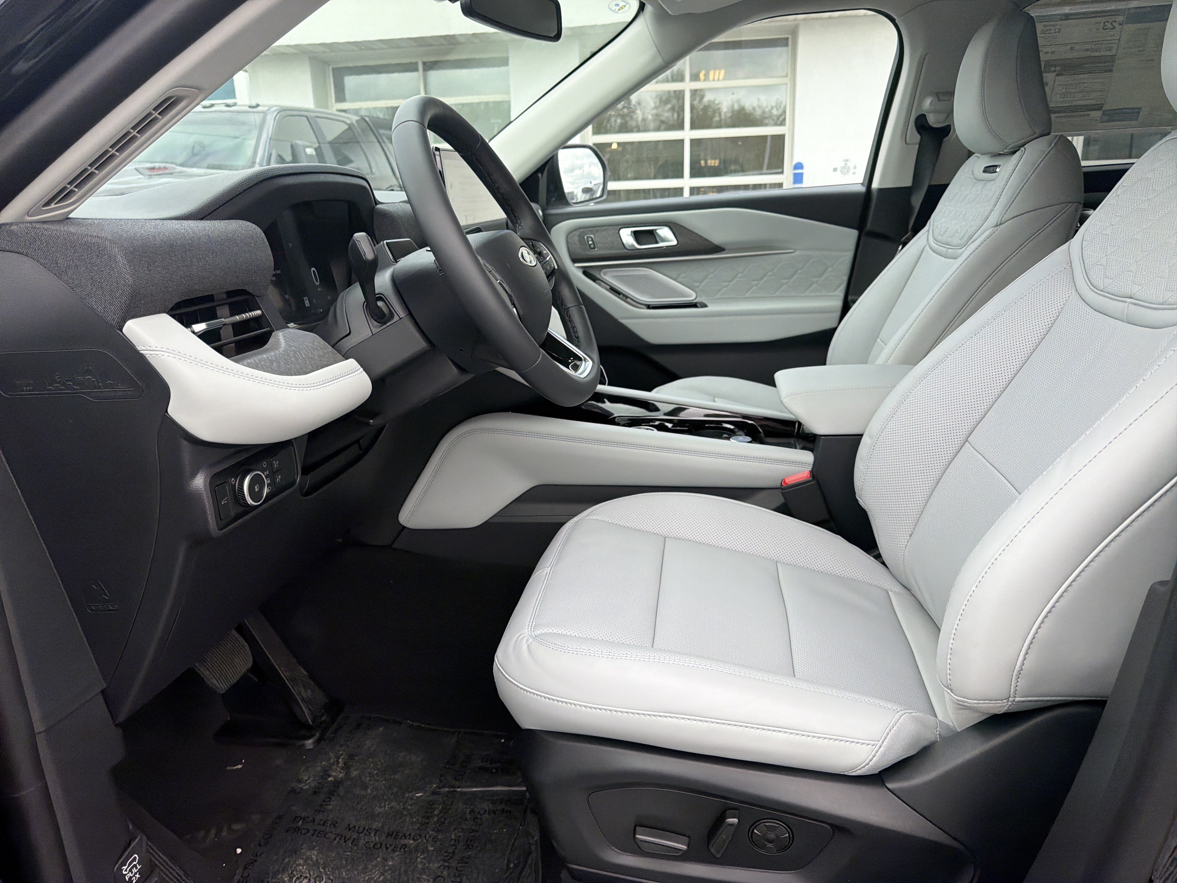 New 2026 Ford Explorer Platinum w/ LUX Leather Package AWD/4WD image 21