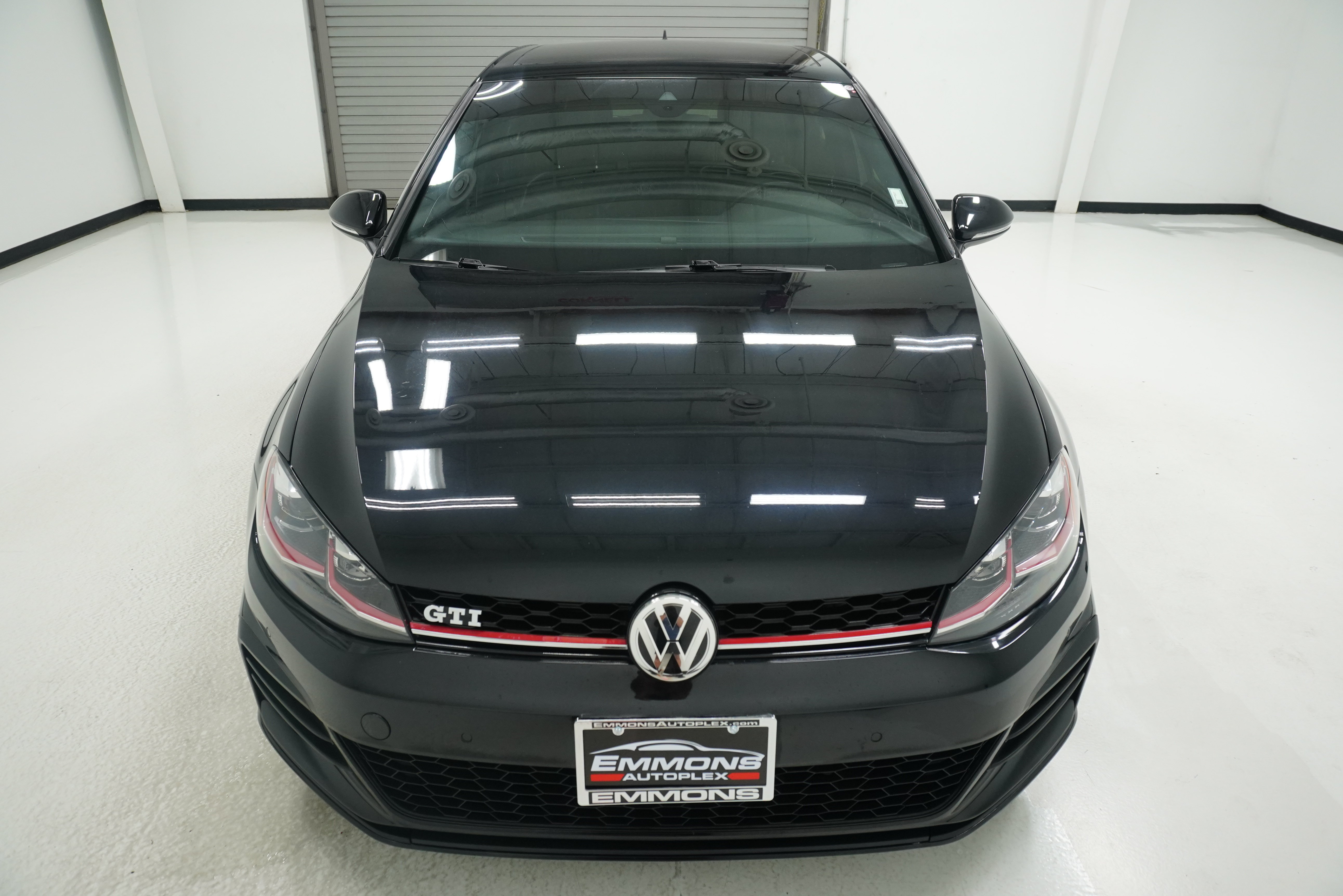 Used 2018 Volkswagen GTI Autobahn FWD image 2