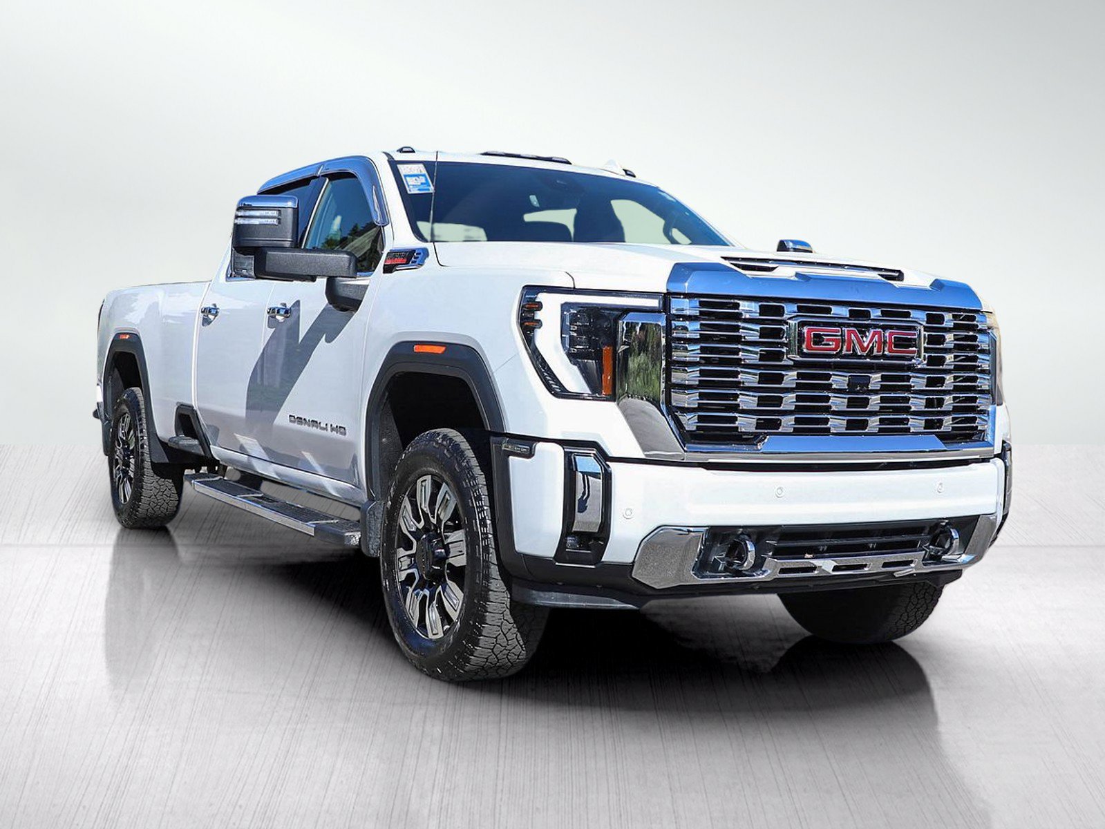 Used 2024 GMC Sierra 2500 Denali w/ Denali Reserve Package AWD/4WD image 7