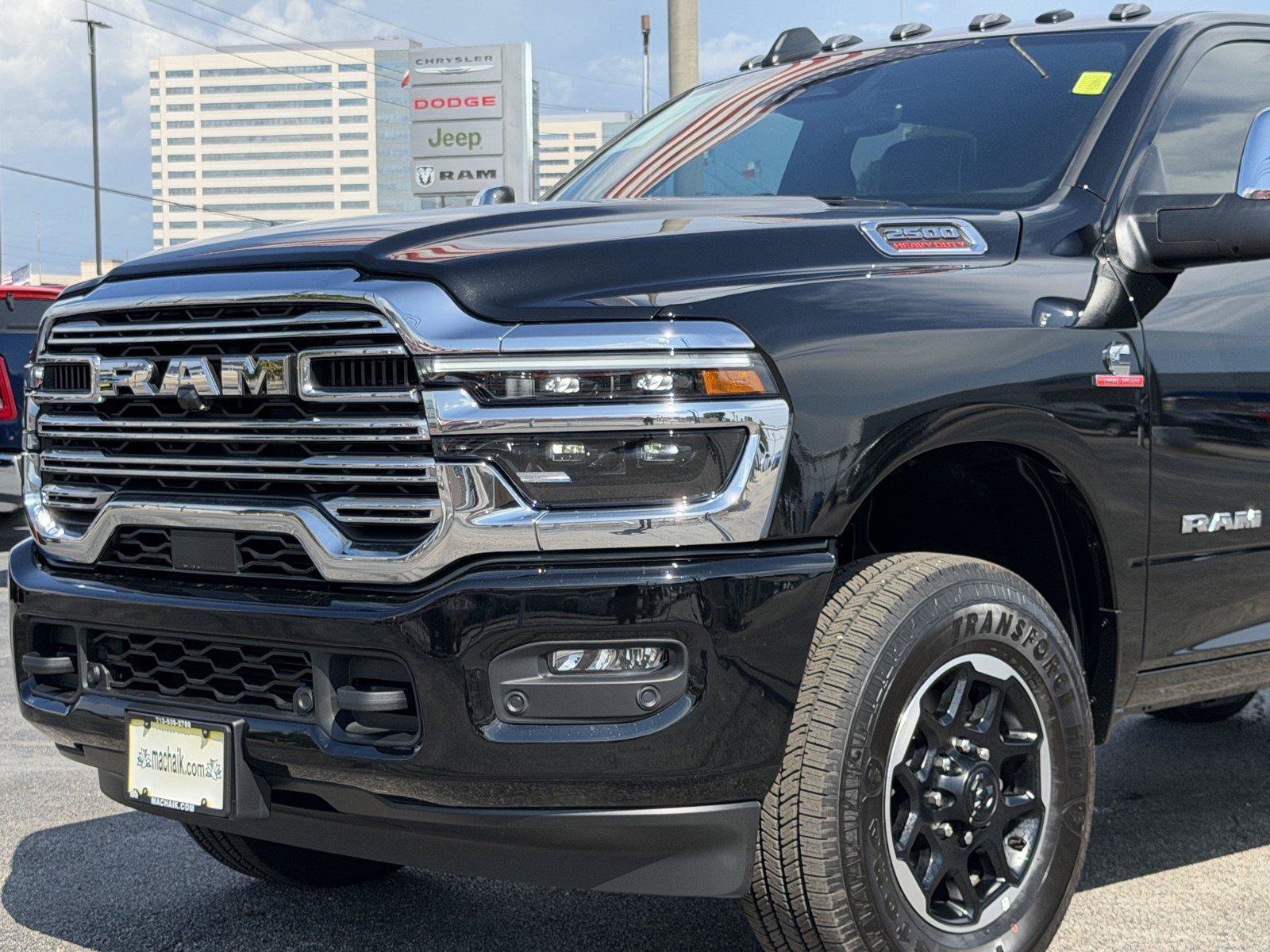 Used 2025 RAM 2500 Laramie AWD/4WD image 9