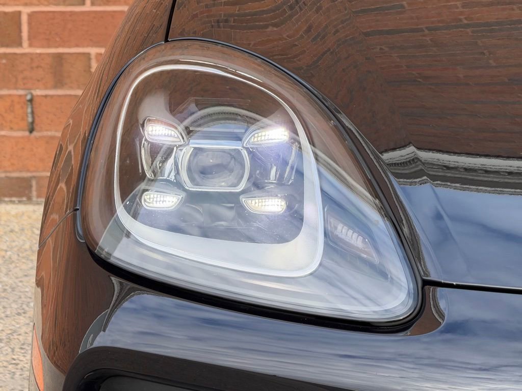 Certified 2022 Porsche Cayenne S Platinum image 12