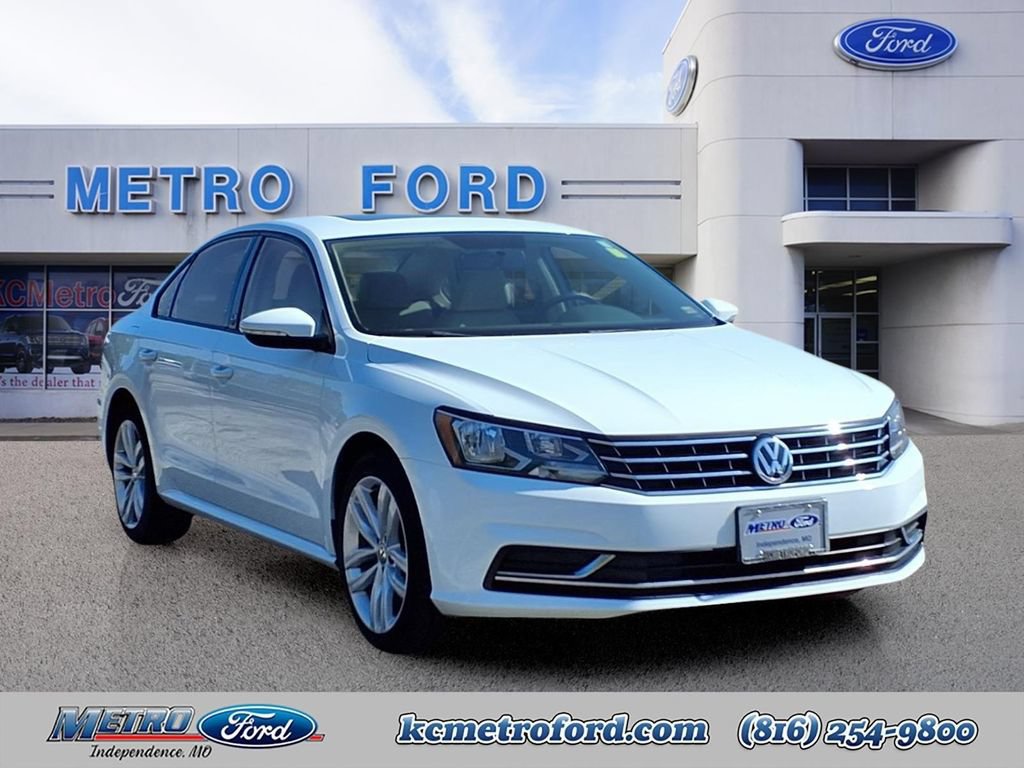 Used 2019 Volkswagen Passat 2.0T Wolfsburg w/ Wheels & Sunroof Package FWD image 1