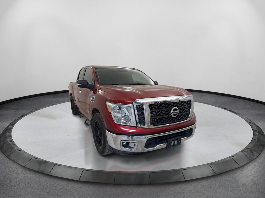 Used 2017 Nissan Titan SV RWD image 3