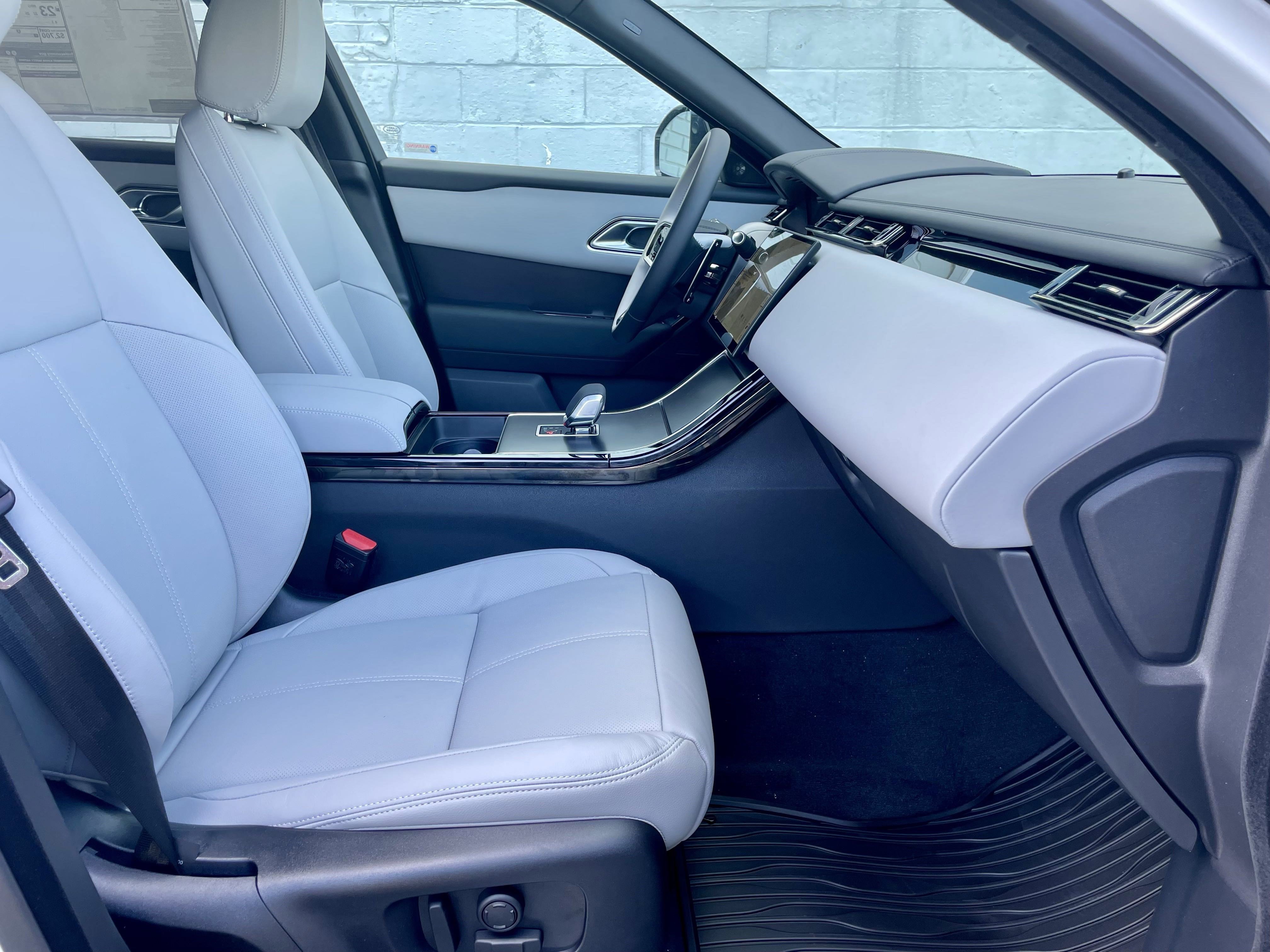 New 2026 Land Rover Range Rover Velar Dynamic SE image 15