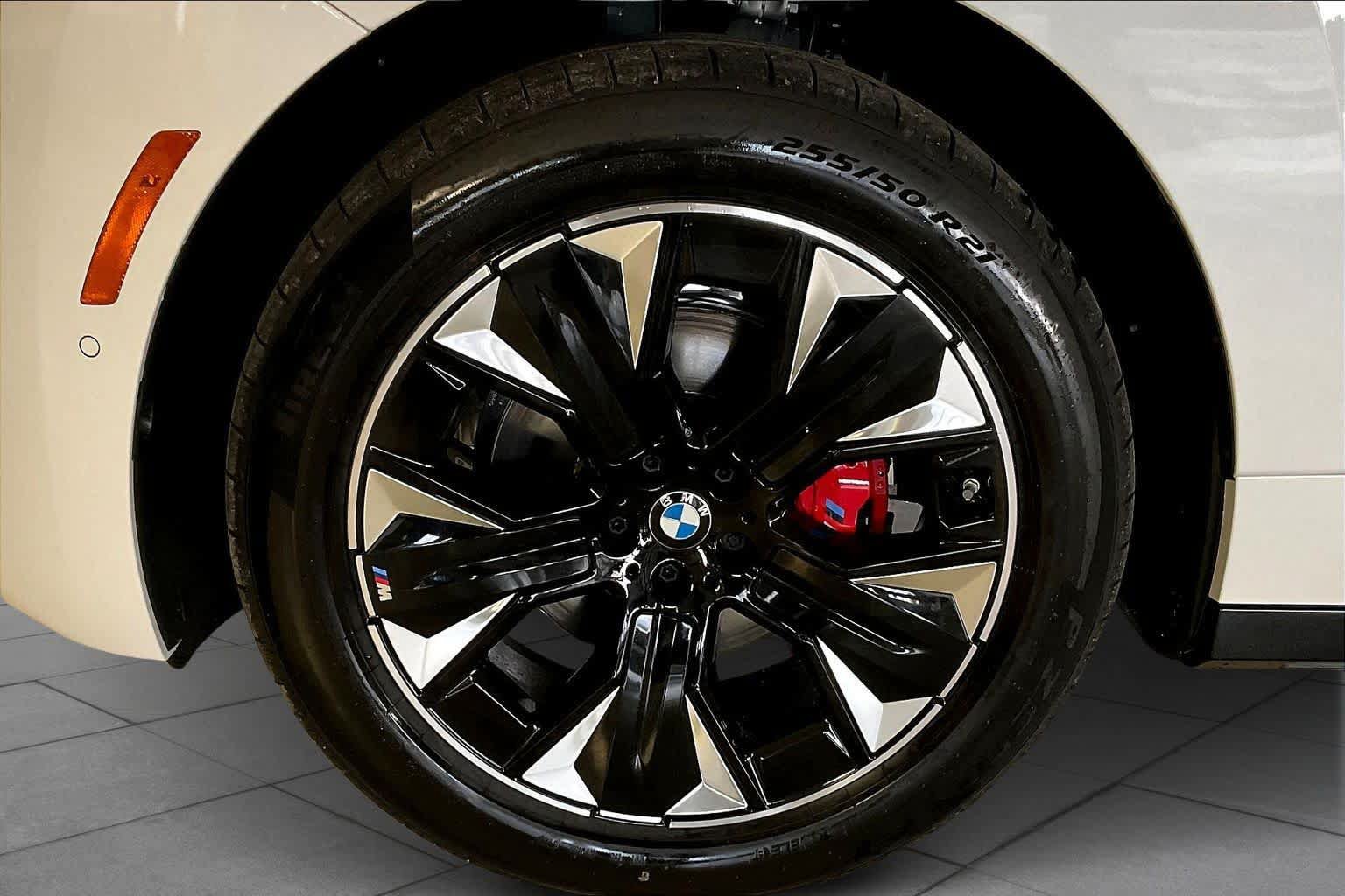 Used 2026 BMW iX xDrive60 w/ M Sport Package AWD/4WD image 11