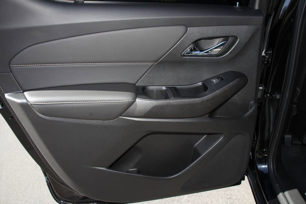 Used 2023 Chevrolet Traverse Premier w/ Redline Edition FWD image 20